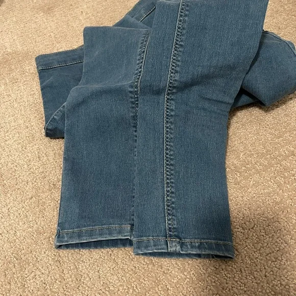 Topshop Joni Ripped Jeans - Picture 3 of 4